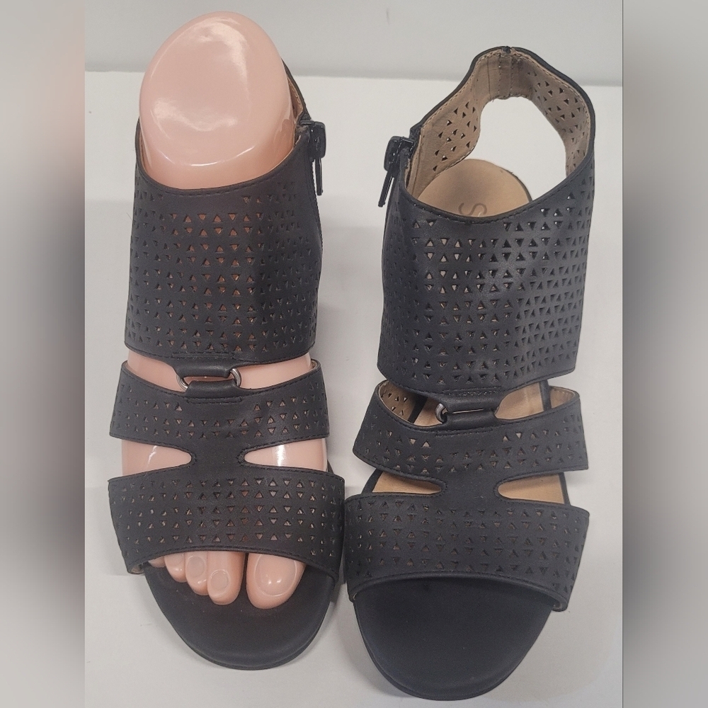Soul Naturalizer Black Strappy Sandals 6 Pre-owned Nice Condition